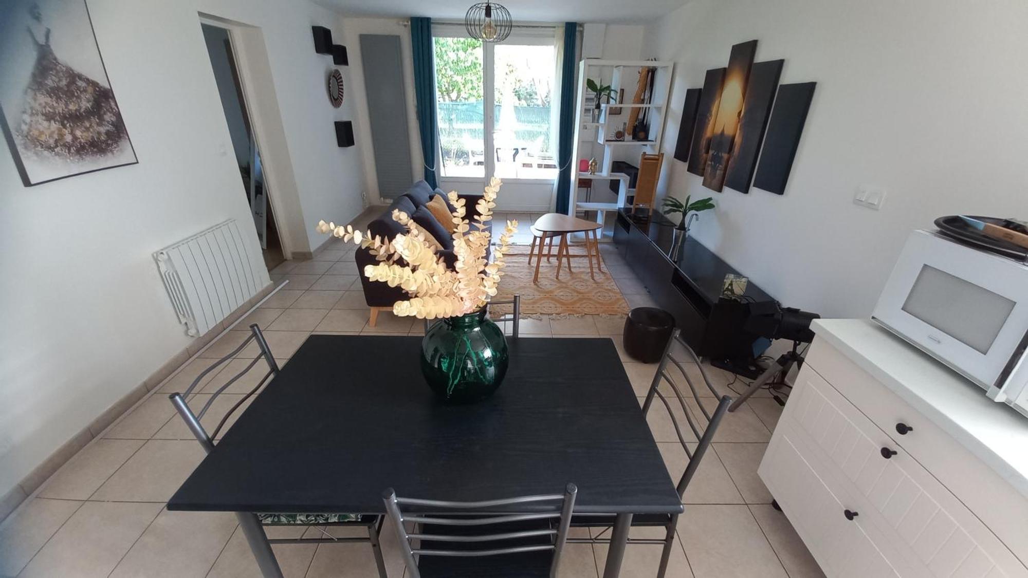 Plaisir Des Pres - Appartement T3, Jardin, Parking Chaponost Экстерьер фото